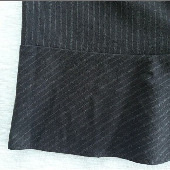 Banana Republic Wool Skirt Womens 10 Black Pinstripe Career Casual Academia Goth - Picture 3 of 11